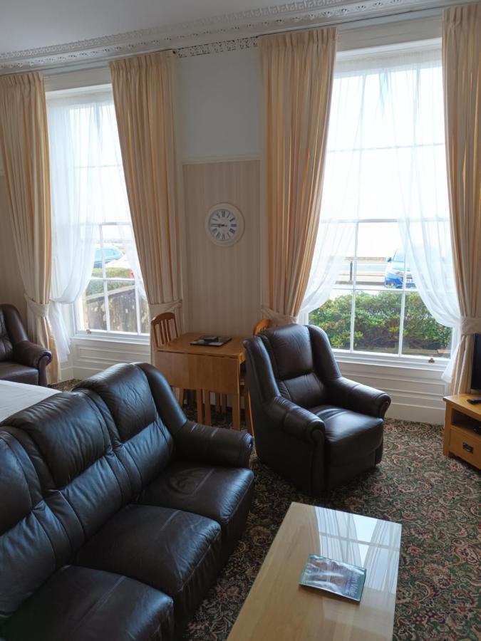 Eden Vale Ground Floor Sea View Apartment モアカム エクステリア 写真