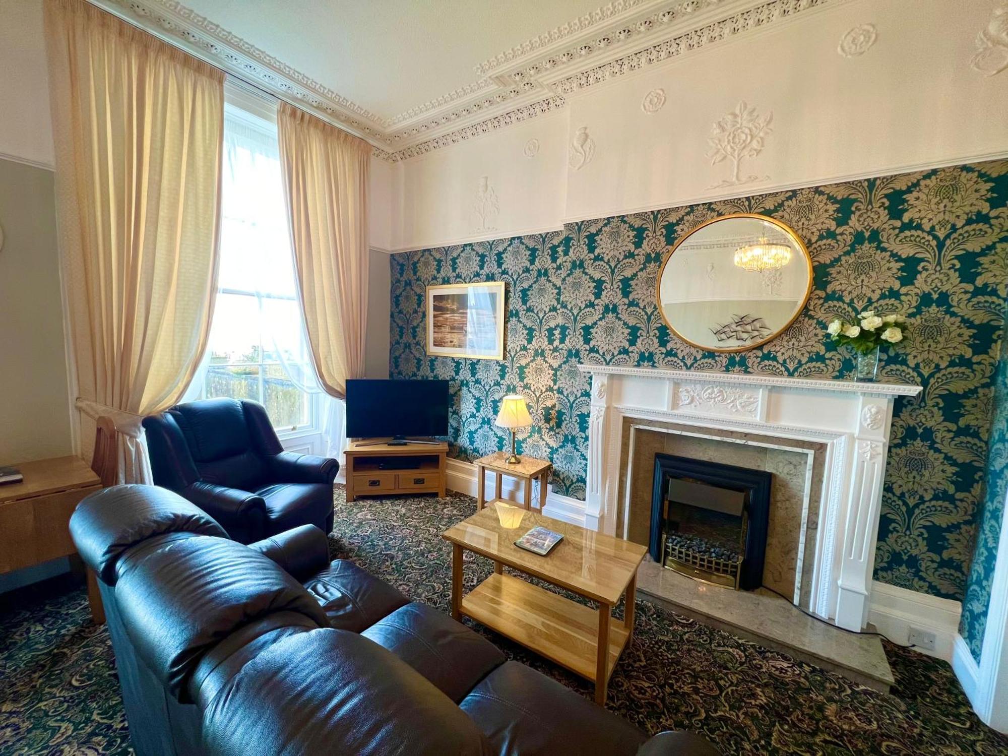 Eden Vale Ground Floor Sea View Apartment モアカム エクステリア 写真