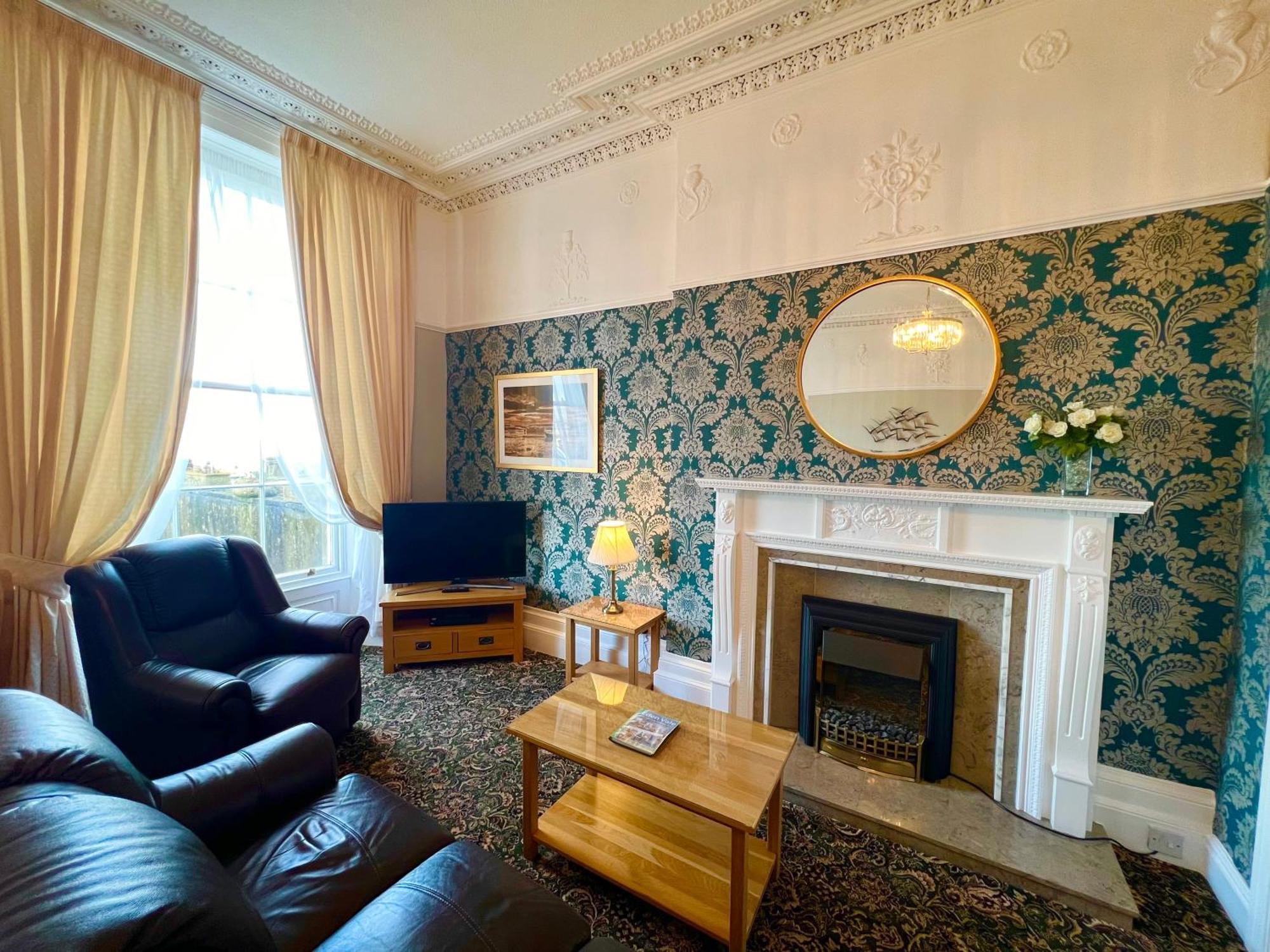 Eden Vale Ground Floor Sea View Apartment モアカム エクステリア 写真