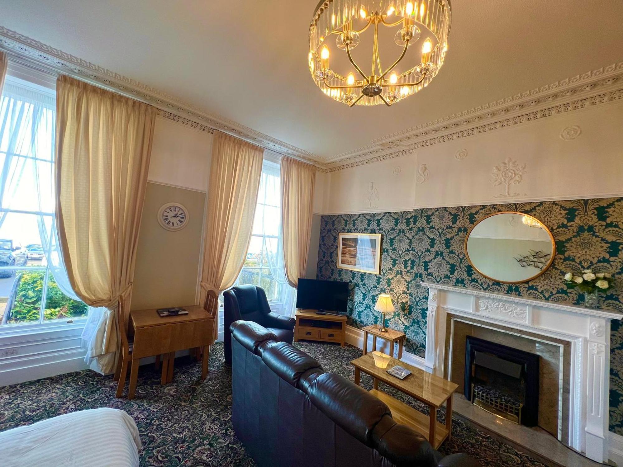 Eden Vale Ground Floor Sea View Apartment モアカム エクステリア 写真